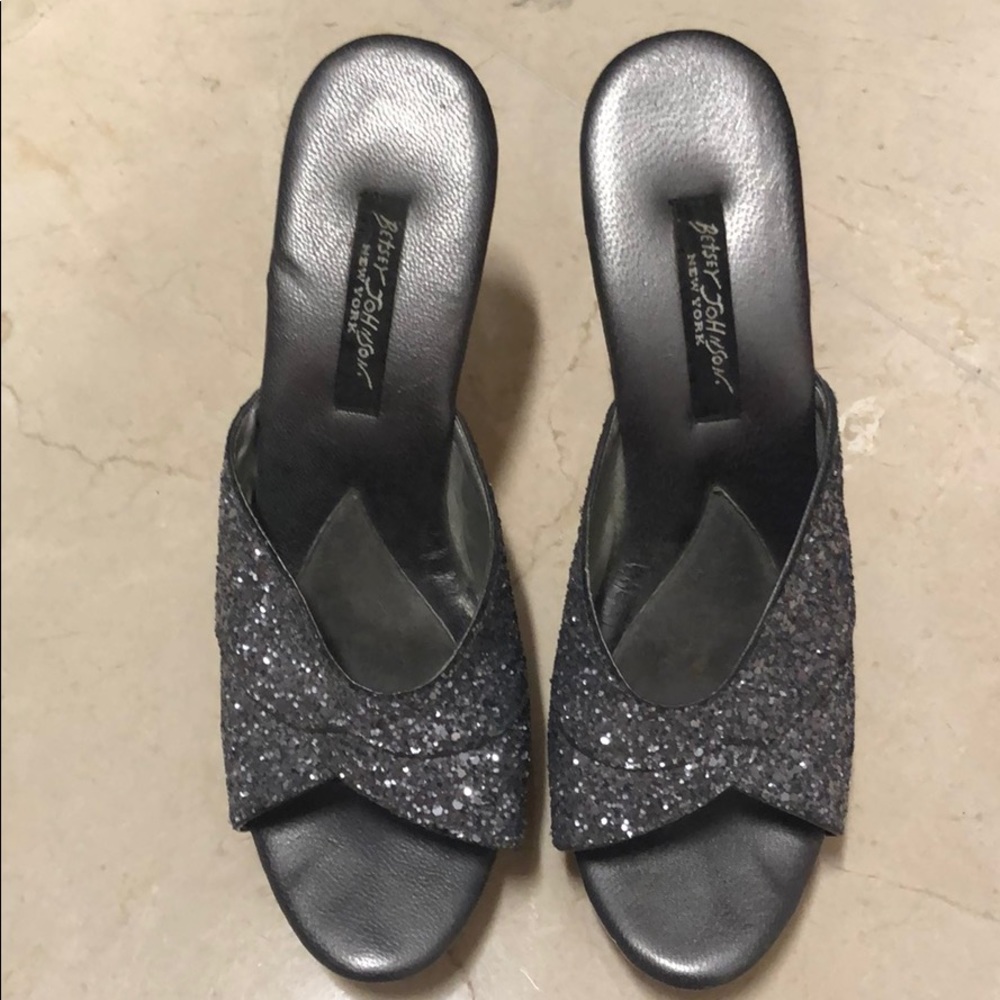Brtsy johnson Silver glitter sparkle poly heels